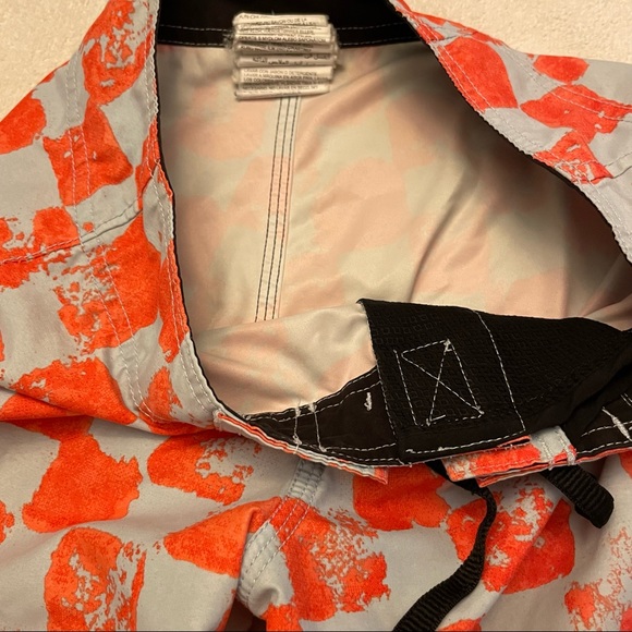 Quicksilver Boardshorts Swim Trunks.  Size 23 - Picture 6 of 7